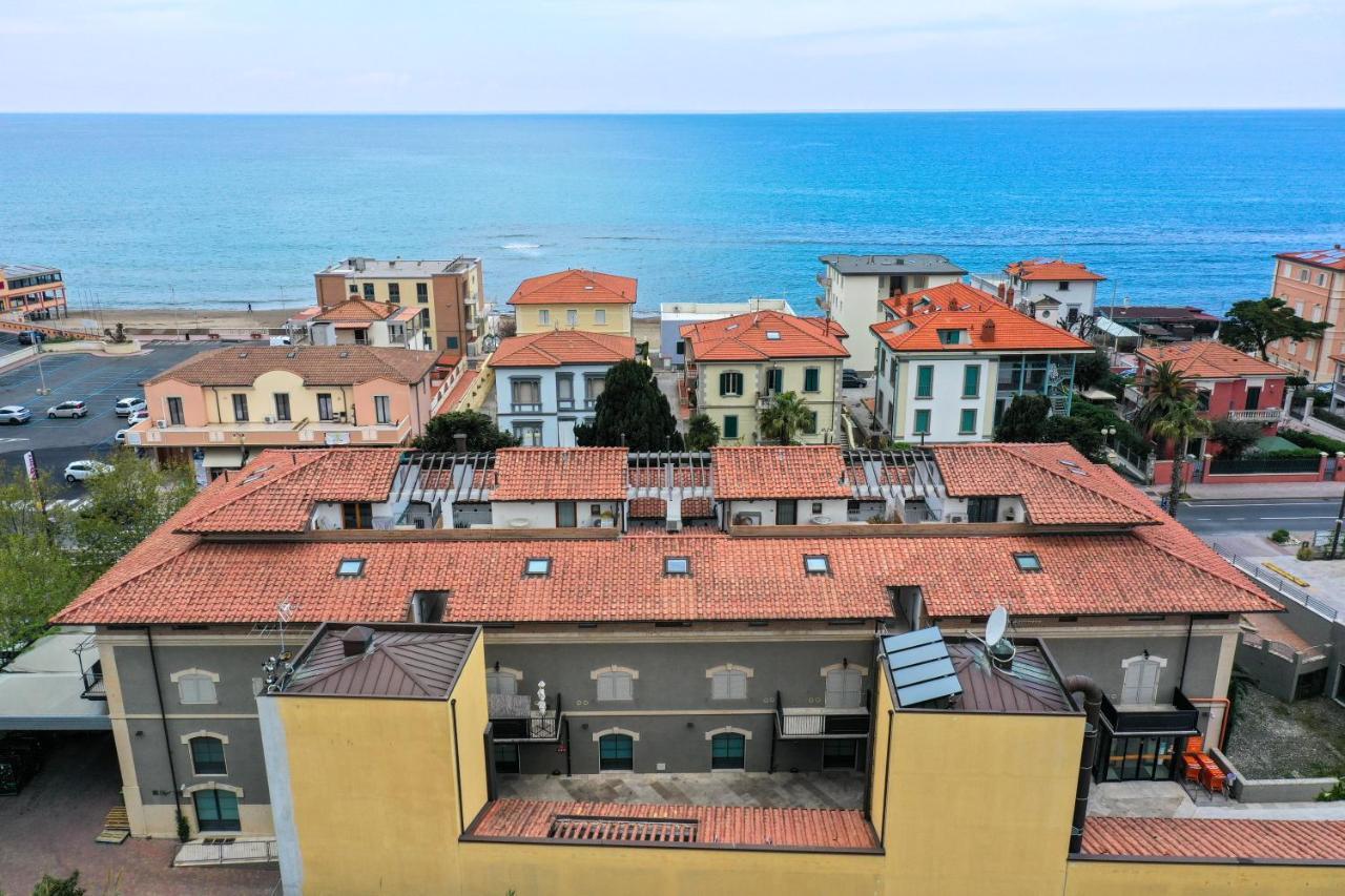 Casa Myconis 68Mq A Due Passi Dal Mare Di San Vincenzo Lägenhet Exteriör bild