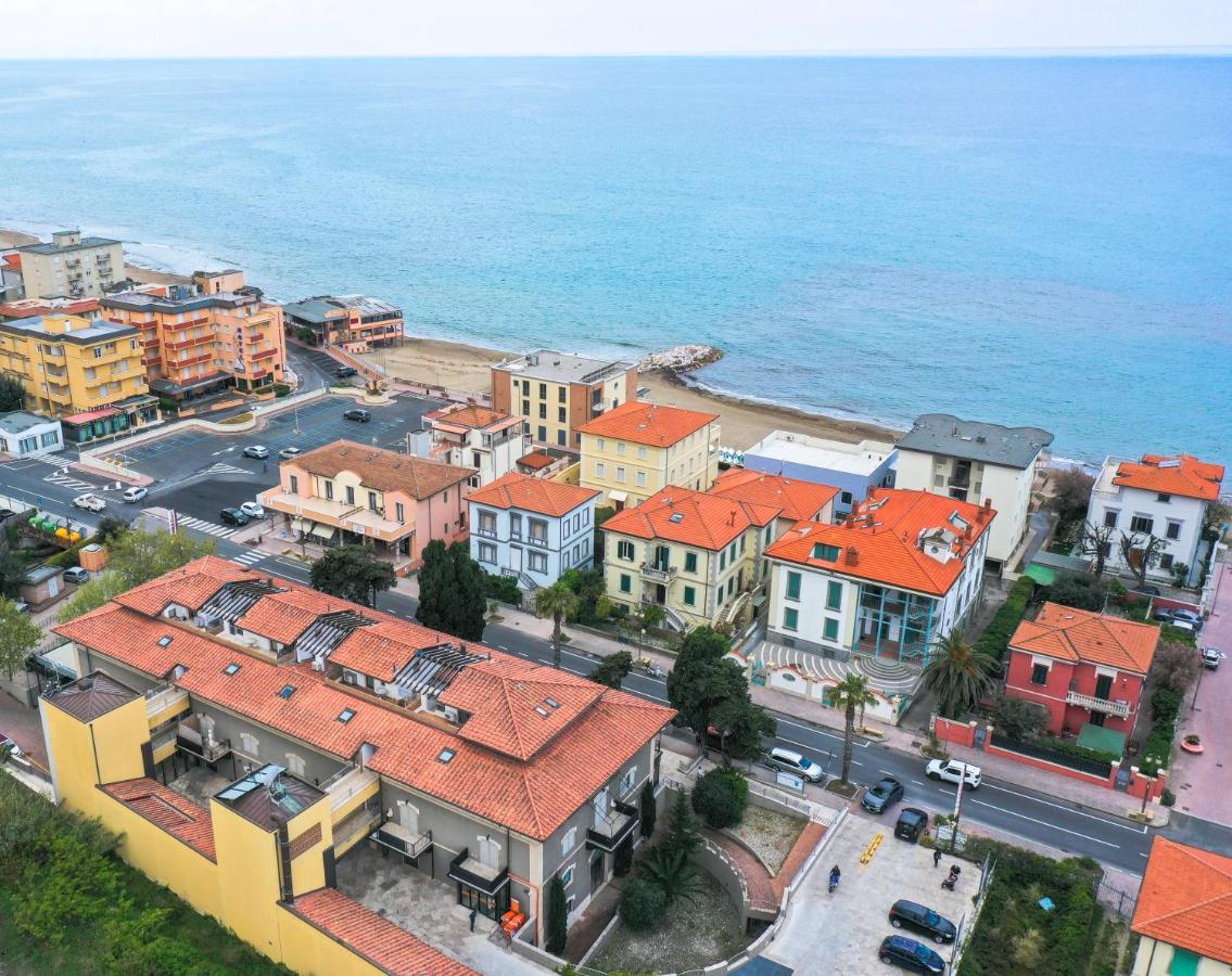 Casa Myconis 68Mq A Due Passi Dal Mare Di San Vincenzo Lägenhet Exteriör bild